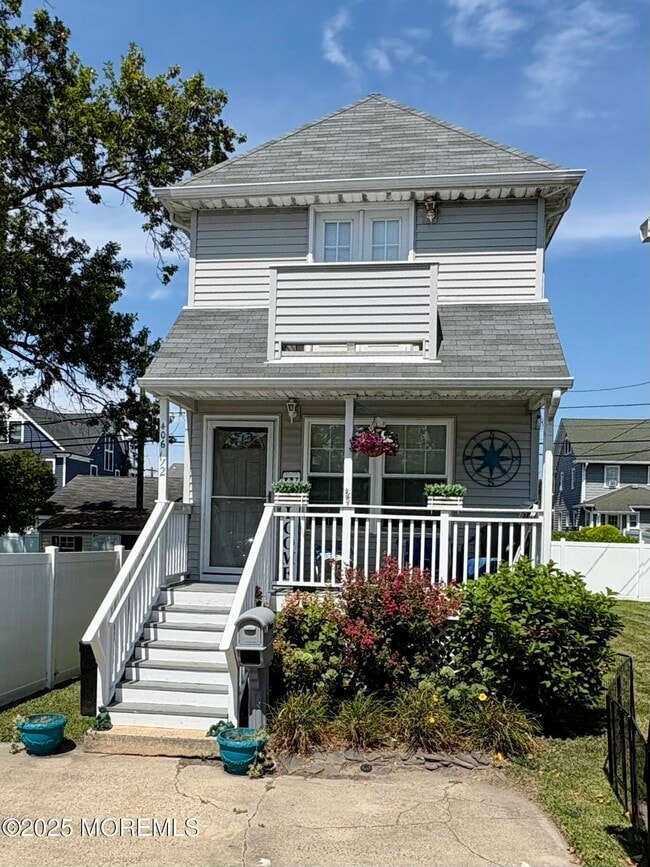 property at 406 9th Ave