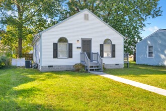 5314 Bloomingdale Ave in Richmond, VA - Foto de edificio - Building Photo