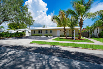 1941 Washington St in Hollywood, FL - Building Photo - Building Photo