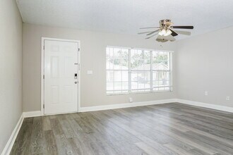 1616 27th Ave E in Bradenton, FL - Building Photo - Building Photo