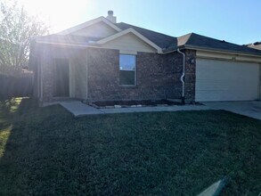 6848 Valleycreek Dr in Fort Worth, TX - Building Photo - Building Photo