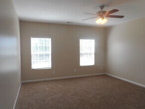 5316 Silverbrook Dr in McLeansville, NC - Building Photo - Building Photo