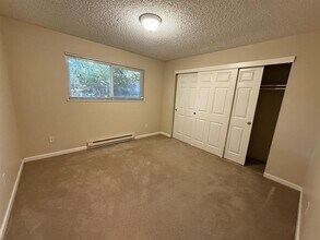 18675 NW Shadow Ln in Portland, OR - Building Photo - Building Photo