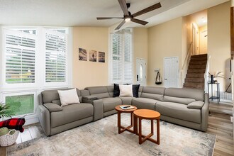 5623 Spring Run Ave in Orlando, FL - Foto de edificio - Building Photo