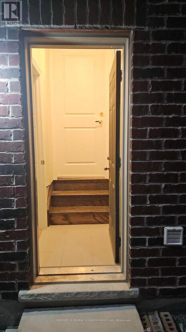 9 Vickery St in Whitby, ON - Building Photo - Building Photo