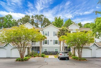 1300 Park West Blvd in Mount Pleasant, SC - Building Photo - Building Photo