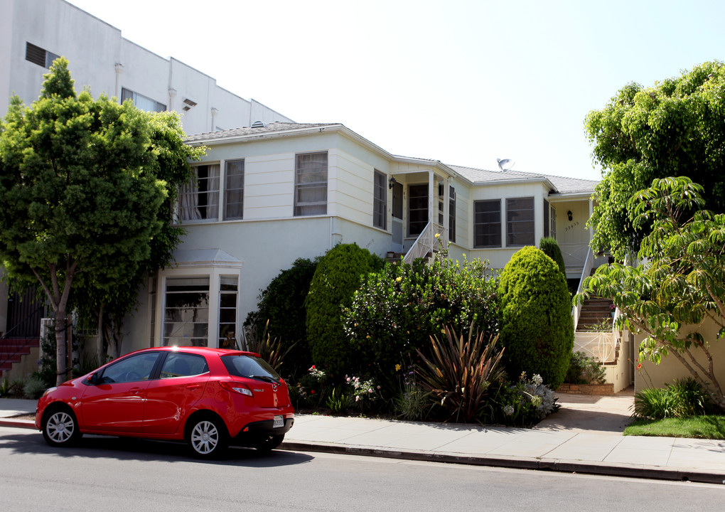 9945-9947 Durant Dr in Beverly Hills, CA - Foto de edificio
