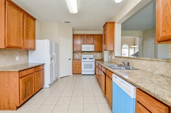 7415 Oakwood Canyon Dr