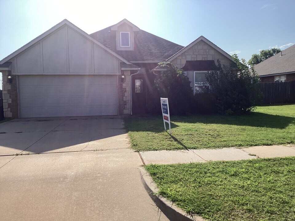 16216 Romeo Dr in Edmond, OK - Building Photo