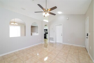 321 Erie Dr in Kissimmee, FL - Building Photo - Building Photo