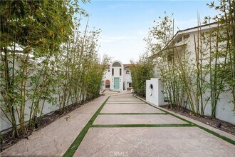31654 Broad Beach Rd in Malibu, CA - Foto de edificio - Building Photo