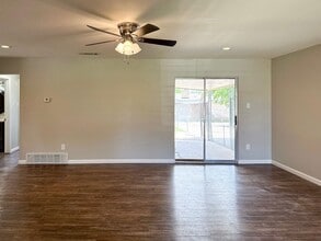 52083 Finley Rd in Irving, TX - Building Photo - Building Photo