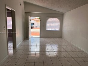 2682 W 74th Terrace in Hialeah, FL - Building Photo - Building Photo