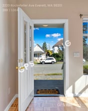 2220 Rockefeller Ave in Everett, WA - Building Photo - Building Photo