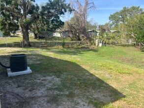 10404 Hershey Rd in Thonotosassa, FL - Building Photo - Building Photo