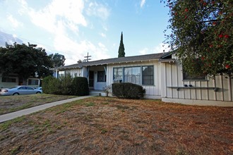 13525 Burbank Blvd in Van Nuys, CA - Building Photo - Other