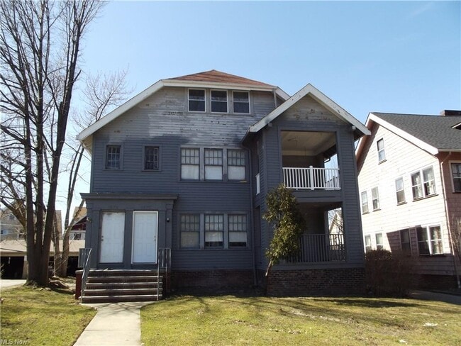 1670 Hillcrest Rd-Unit -Up in Cleveland Heights, OH - Building Photo - Building Photo