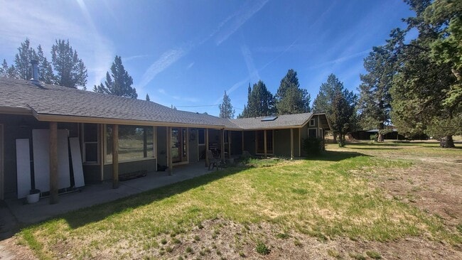 25345 Walker Rd in Bend, OR - Building Photo - Building Photo
