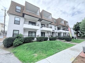 The CitiZen at 4006 Emerald Street in Torrance, CA - Building Photo
