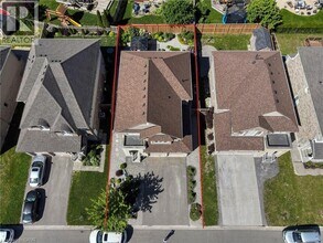 130 Coopershawk St in Kitchener, ON - Building Photo - Building Photo