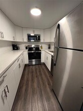 2100 NE 33rd Ave in Fort Lauderdale, FL - Building Photo - Building Photo