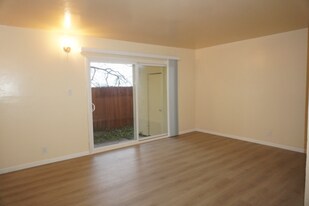 35 Alan Ct, Unit A in San Pablo, CA - Building Photo