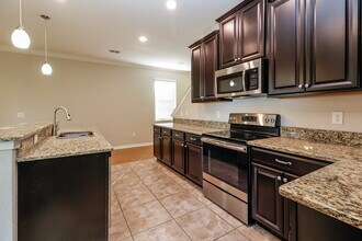 13714 Lakemont Dr in Hudson, FL - Building Photo - Building Photo