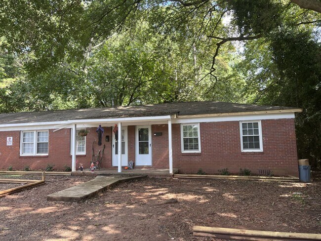 2634 Druid Hls Wy-Unit -2634 Apt 3 in Charlotte, NC - Building Photo - Building Photo