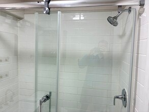 625 C St NE, Unit Capitol Hill One Bedroom in Washington, DC - Foto de edificio - Building Photo