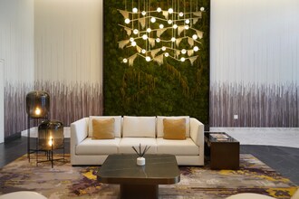 889 Ave Sq NE in Bellevue, WA - Building Photo - Building Photo