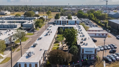 101 S Allen-Genoa Rd in South Houston, TX - Foto de edificio - Building Photo