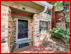 953 Dickenson Ave in Mobile, AL - Building Photo - Building Photo