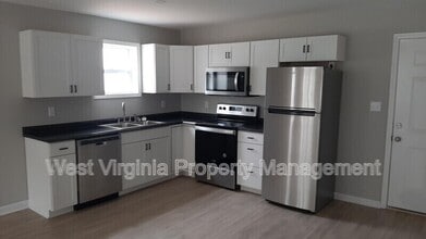 760 Circleview Dr in Beckley, WV - Building Photo - Building Photo