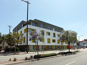 2802 Pico Blvd in Santa Monica, CA - Foto de edificio - Building Photo