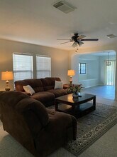 9110 Via Espana in San Antonio, TX - Building Photo - Building Photo