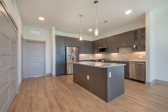 11330 Desert Willow Wy in Frisco, TX - Foto de edificio - Building Photo