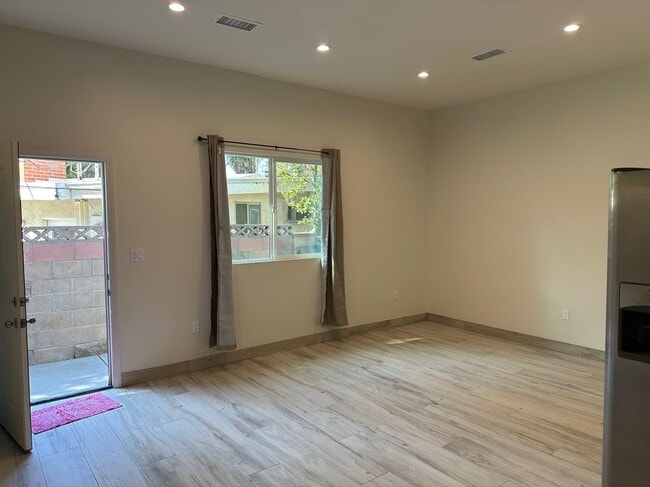 property at 23110 1/2 W Mulholland Dr