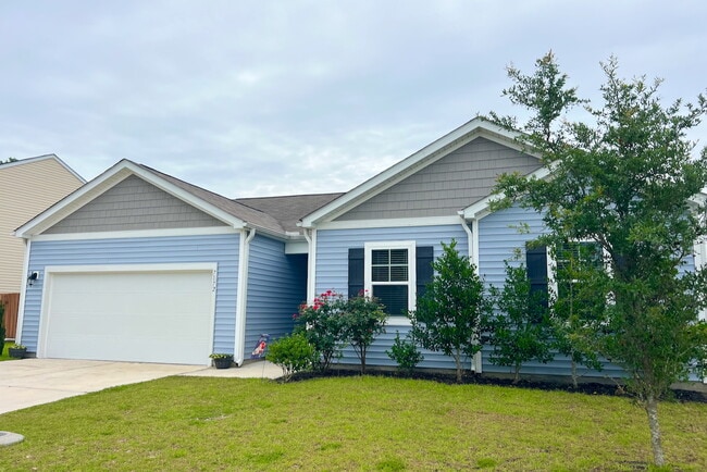7172 Oxbow Loop in Wilmington, NC - Building Photo - Building Photo