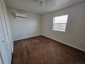 723 N Avenue M in Portales, NM - Building Photo - Building Photo