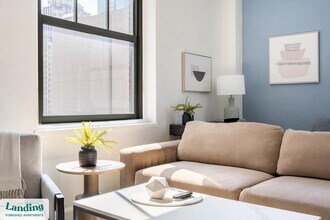 933 McGee St in Kansas City, MO - Foto de edificio - Building Photo