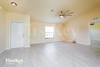 1003 NE 11th Terrace in Cape Coral, FL - Building Photo - Building Photo
