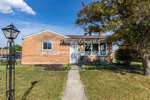 1131 Rahn St in Westland, MI - Building Photo