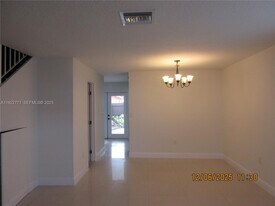 550 SW 115th Ave in Miami, FL - Building Photo