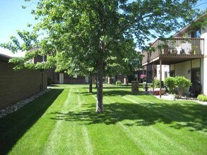 Candle Park West Townhomes in Fargo, ND - Foto de edificio - Building Photo