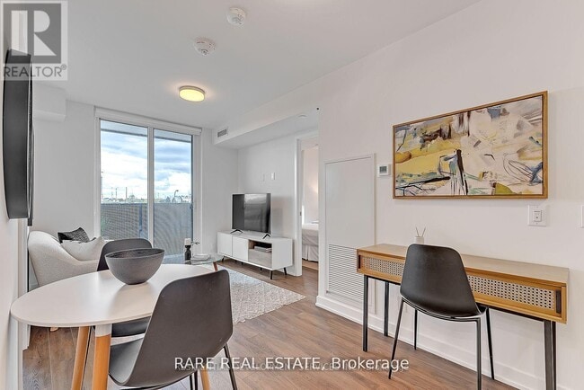 property at 30 Tretti Wy