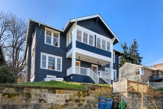 4215 S Lucile St in Seattle, WA - Foto de edificio - Building Photo