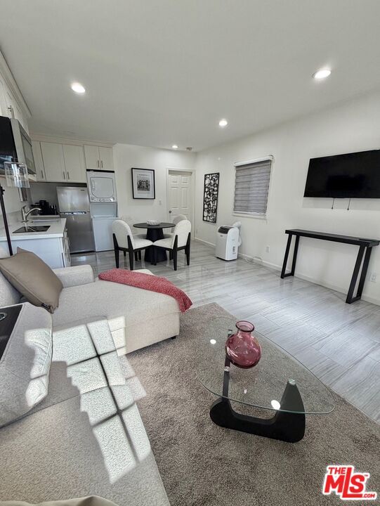 602 N Maple Dr in Beverly Hills, CA - Building Photo - Building Photo