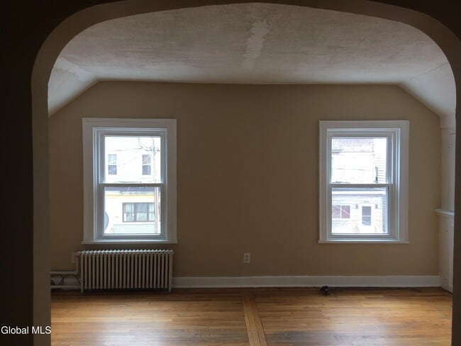13 W Van Vechten St in Albany, NY - Building Photo - Building Photo