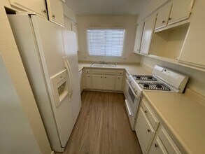 15215 Magnolia Blvd in Los Angeles, CA - Building Photo - Building Photo