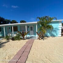 220 N Atlantic Ave in Cocoa Beach, FL - Building Photo